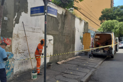 Mural em homenagem a filho de Abelha é apagado na Lapa