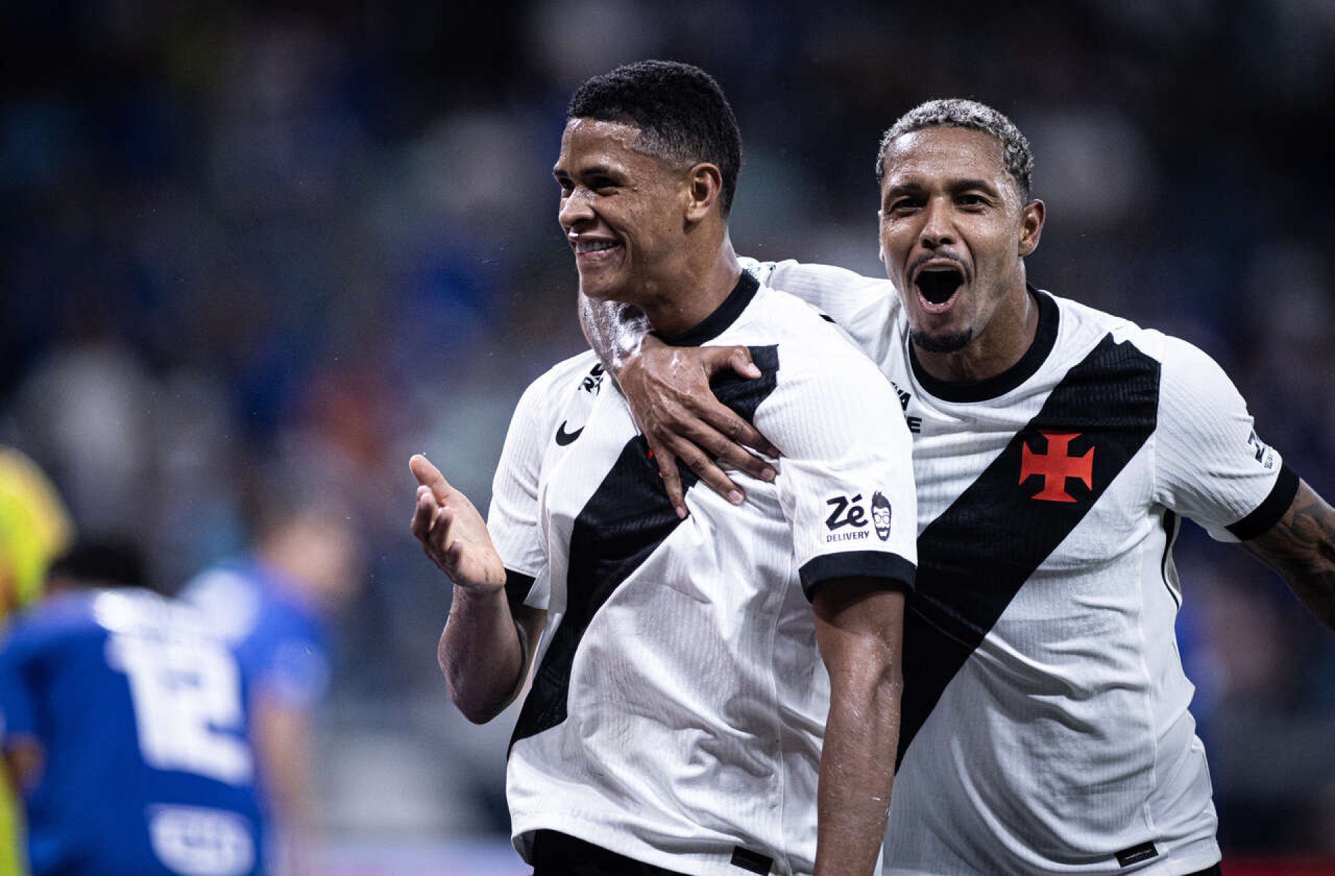 Volantes vivem fase goleadora no Vasco ap&oacute;s Renato Ga&uacute;cho assumir a equipe