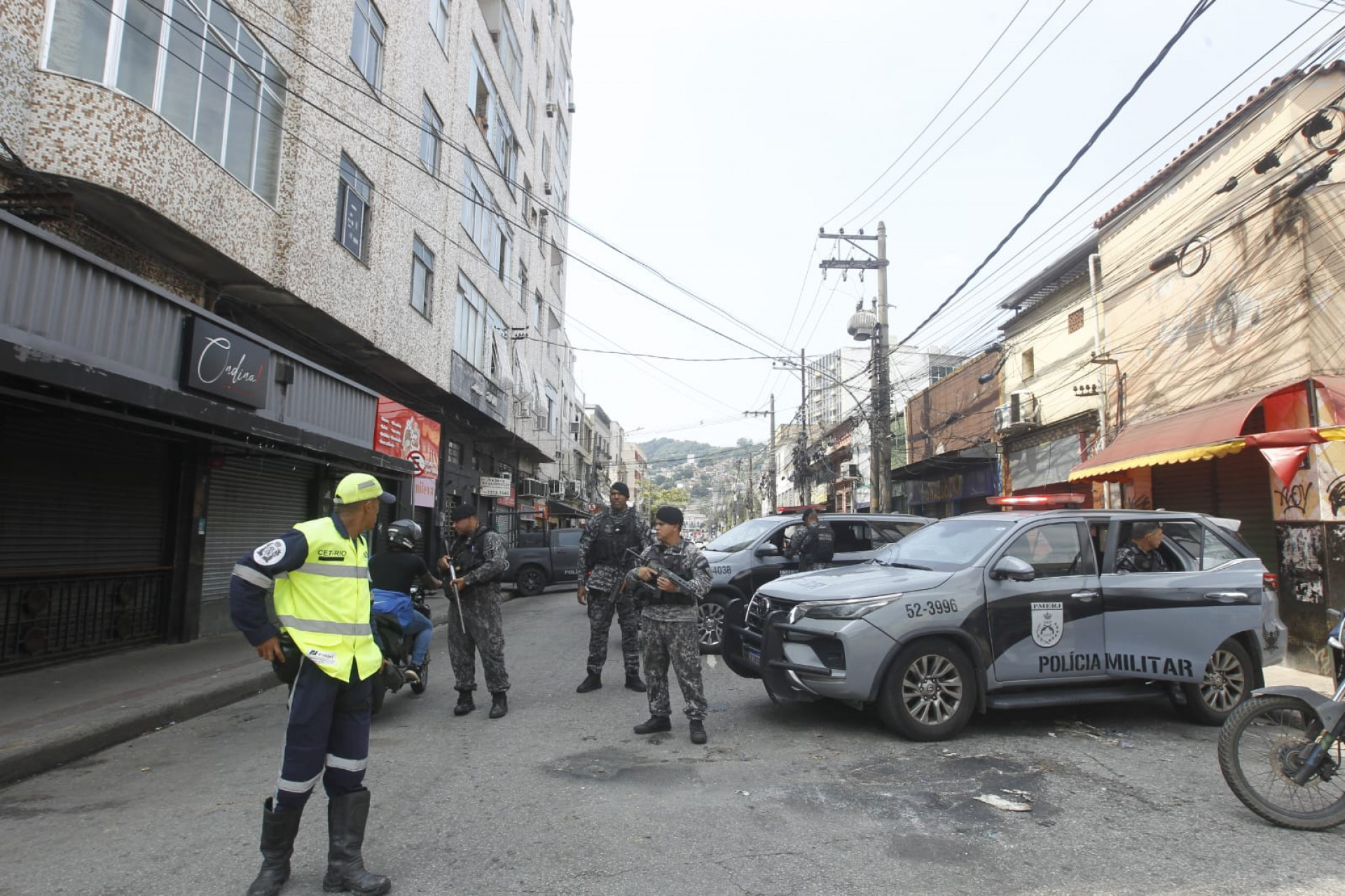 Comércios na Rua Estrela, no Rio Comprido, ficaram fechados durante operação - Reginaldo Pimenta / Agência O Dia