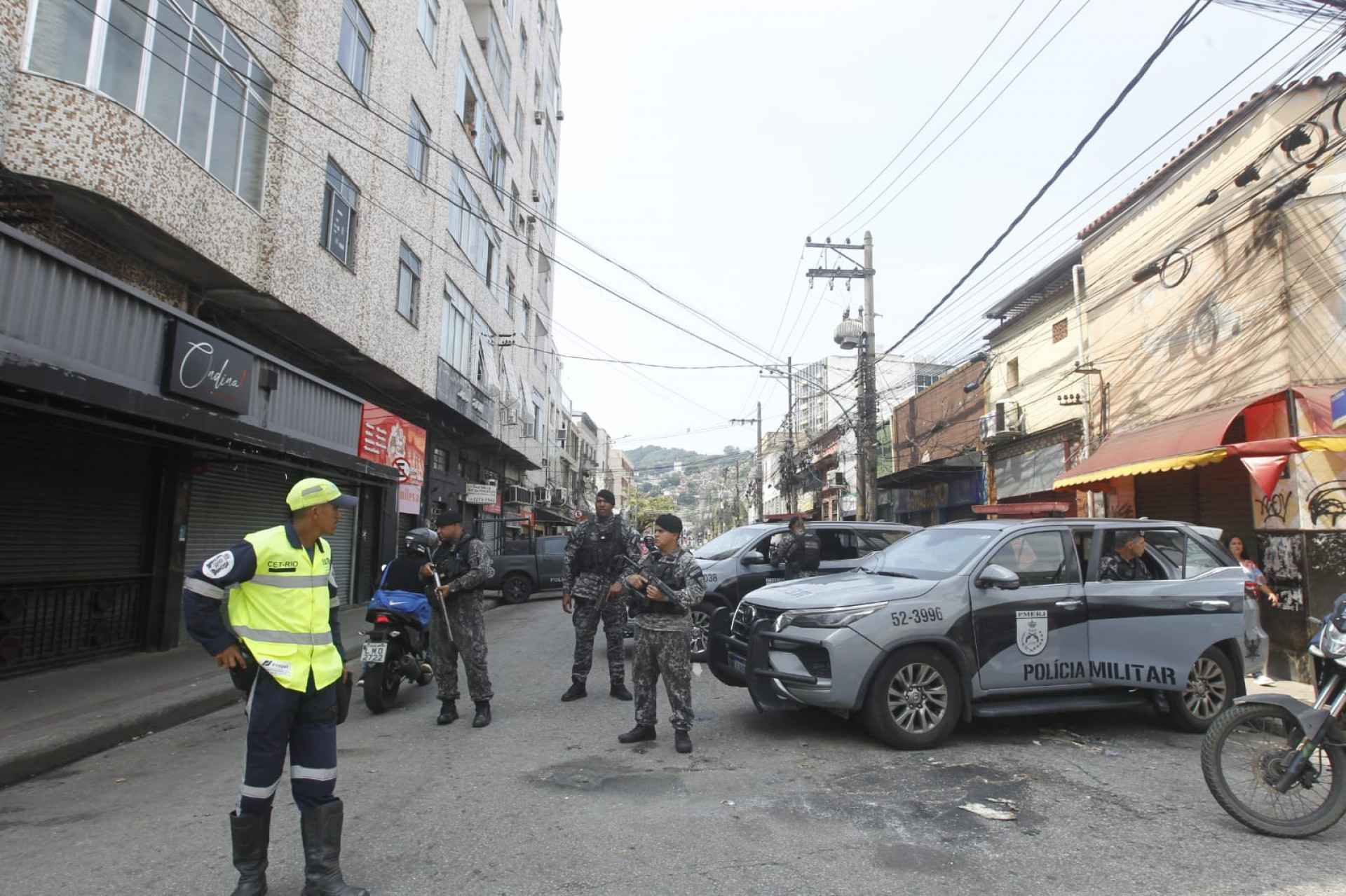 Comércios na Rua Estrela, no Rio Comprido, ficaram fechados durante operação - Reginaldo Pimenta / Agência O Dia