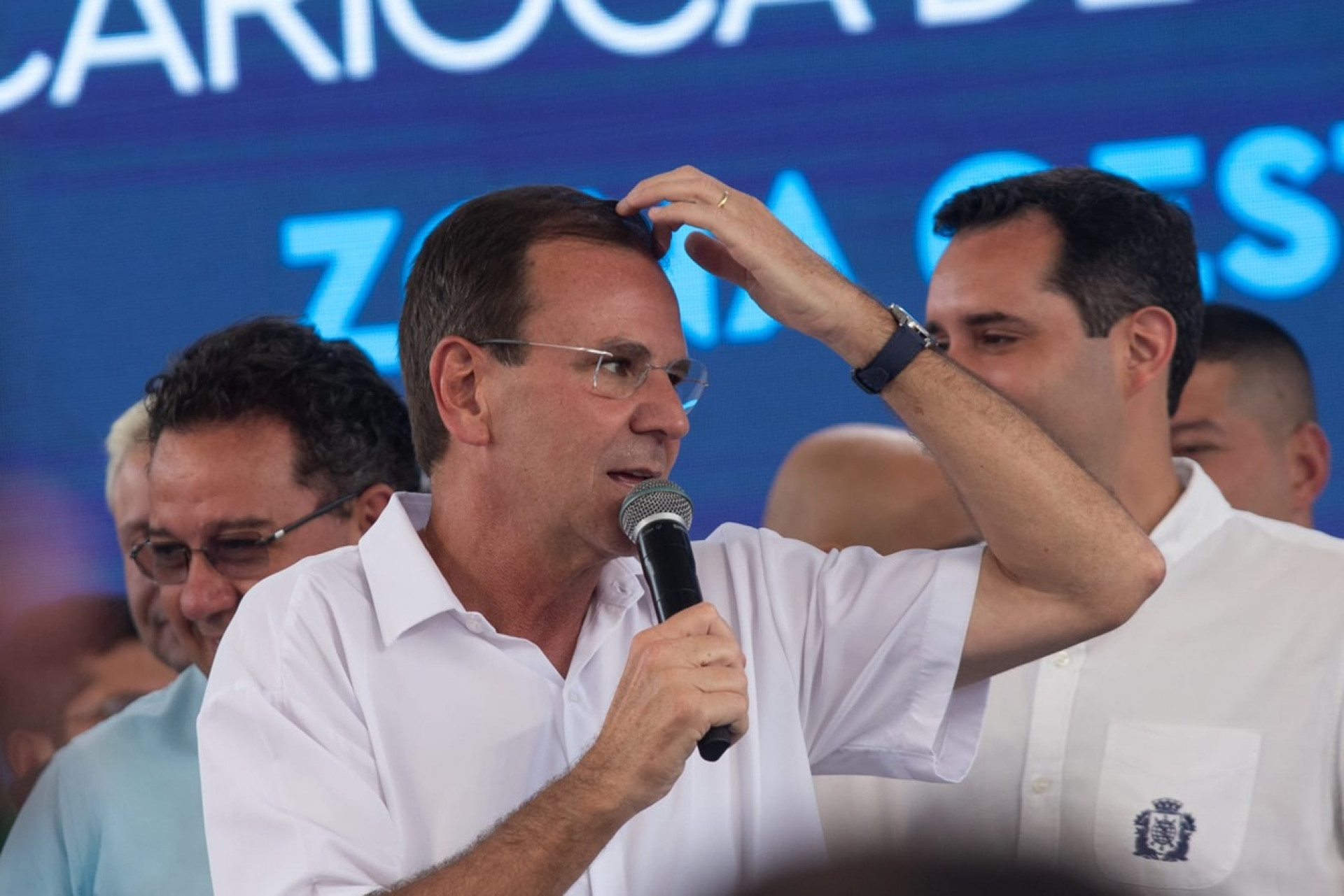 Paes discursa durante a inauguração do Super Centro, nesta quarta - Érica Martin/Agência O Dia