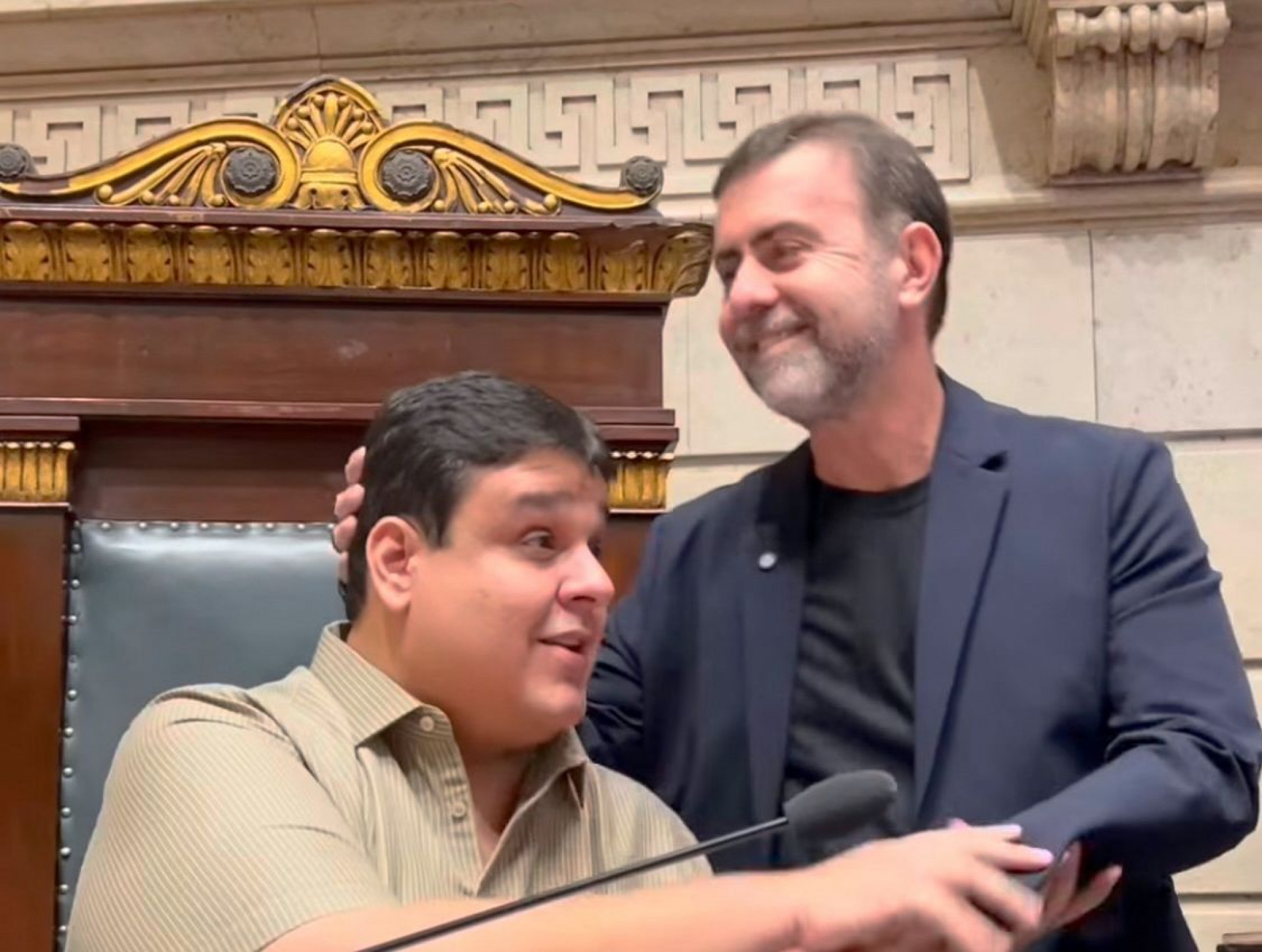 Gabriel da Muda também foi homenageado pelo presidente da Embratur, Marcelo Freixo - Reprodução / Redes sociais