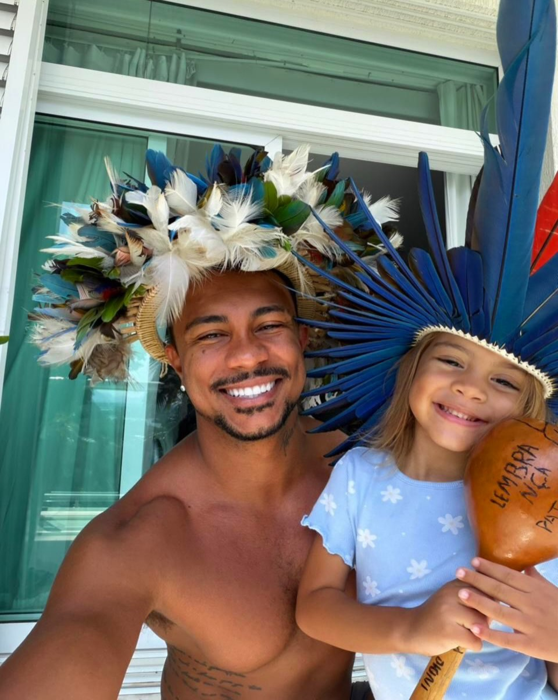 Xamã e a filha caçula, Hanna - Reprodução / Instagram