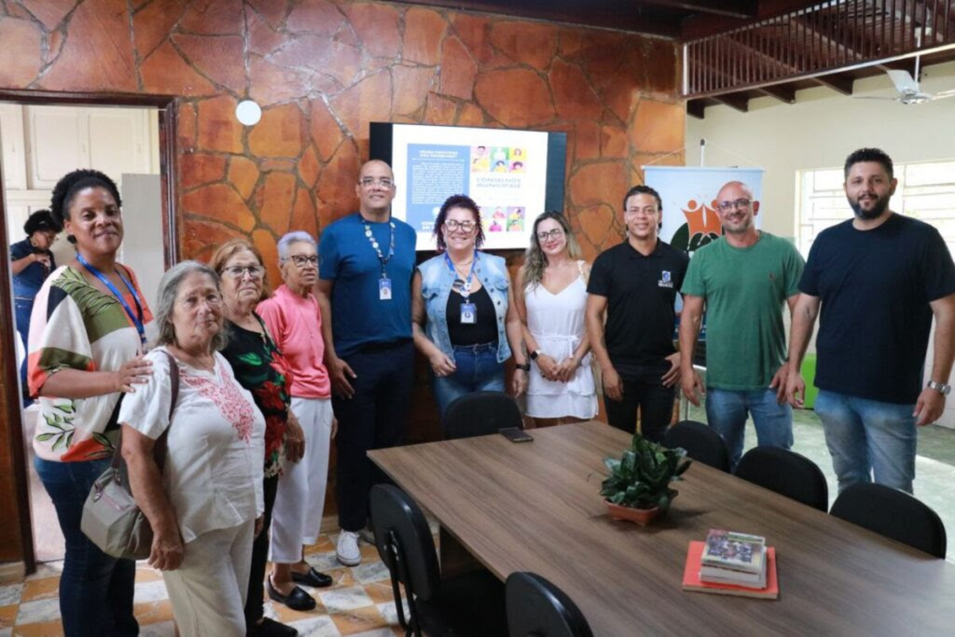 O local agora funciona na Avenida Euclides Alves Guimarães Cotia, n° 78, no antigo CREAS, no centro da cidade