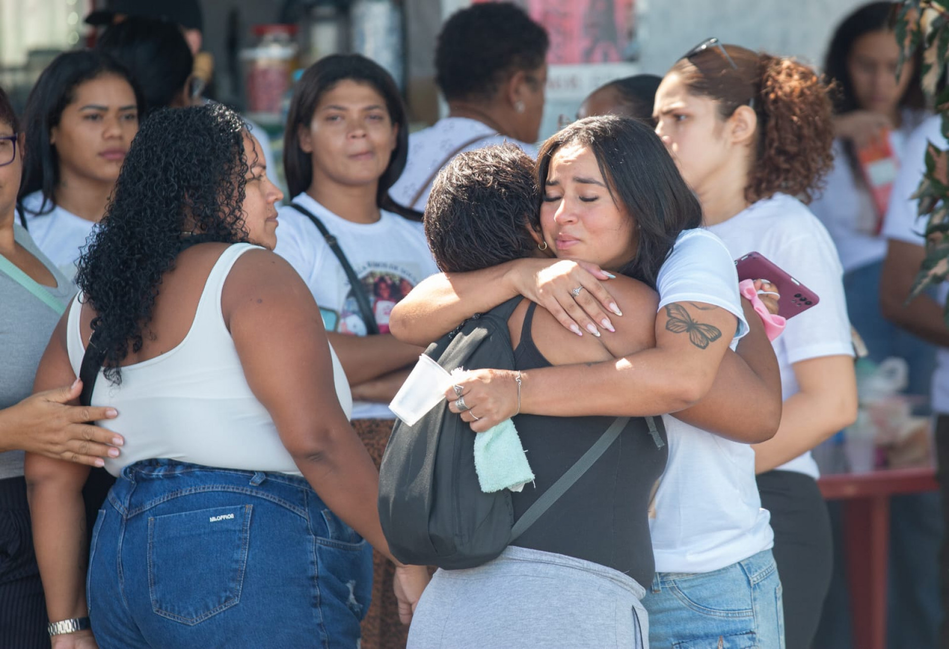 Velório e sepultamento da pequena Myrella Ramos de Sousa aconteceu no Cemitério do Pechincha - Érica Martin / Agência O Dia