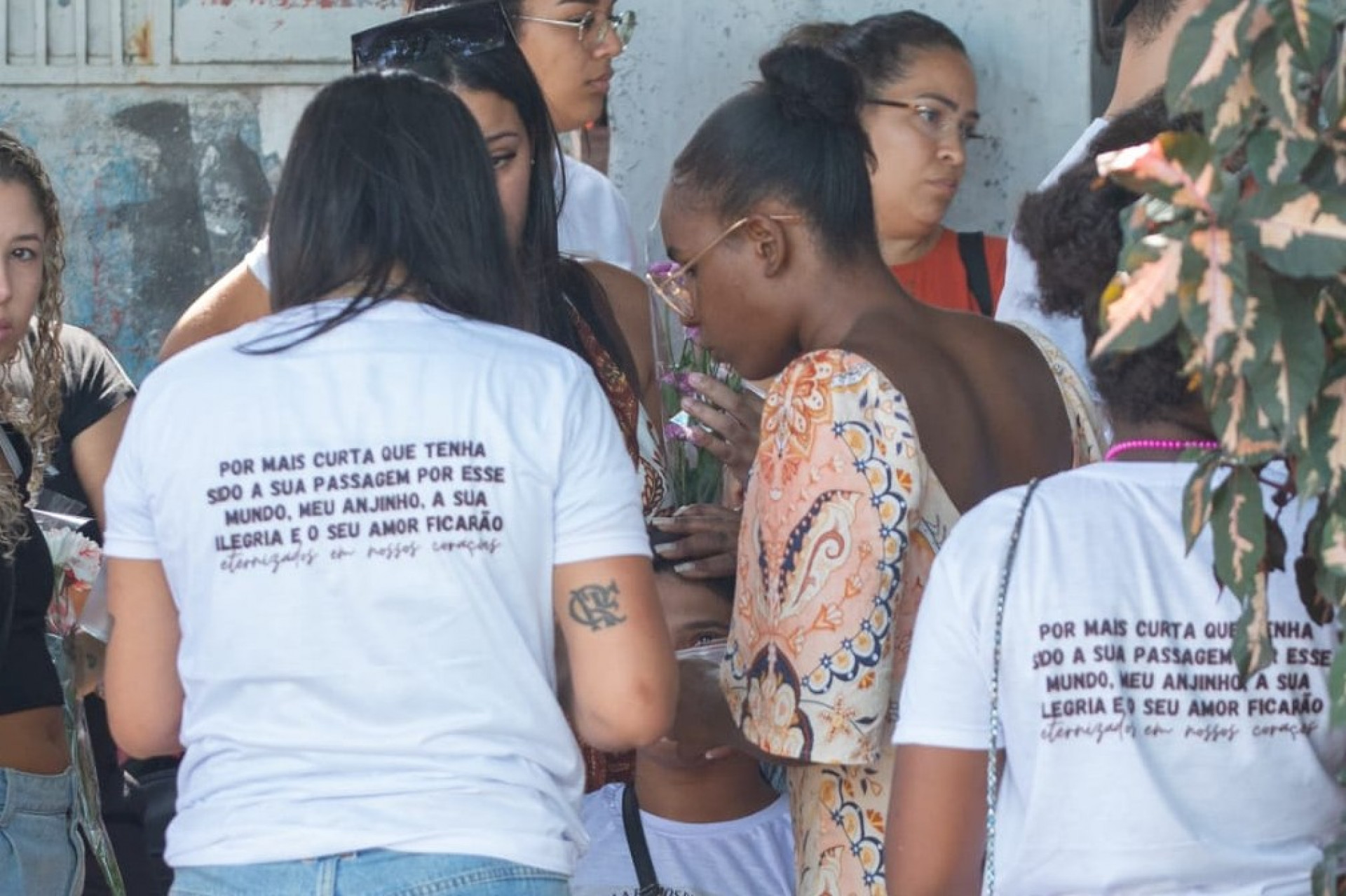 Família de Myrella Ramos de Sousa fez camisetas com a foto da pequena - Érica Martin / Agência O Dia