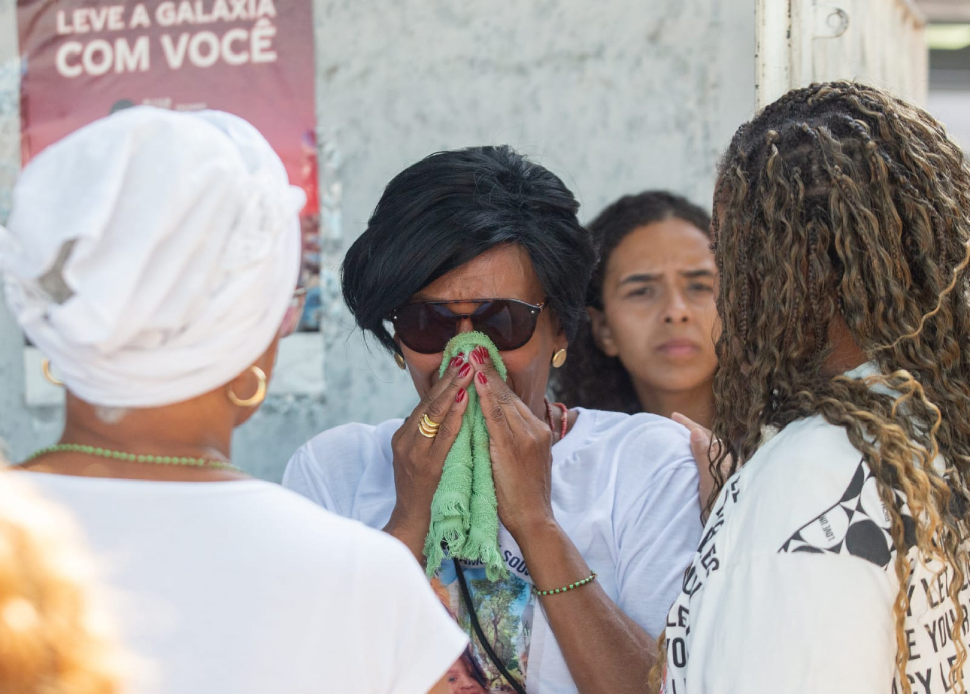 Velório e sepultamento da pequena Myrella Ramos de Sousa aconteceu no Cemitério do Pechincha - Érica Martin / Agência O Dia