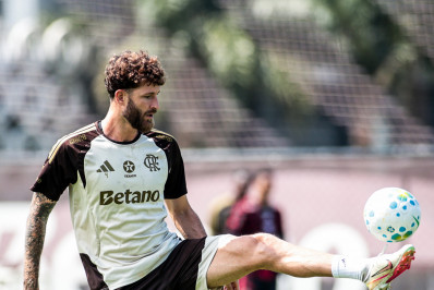 Depois de convocação, Flamengo irá procurar Léo Pereira para propor renovação