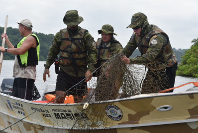 Prefeitura de Maricá realiza fiscalização para combater a pesca irregular