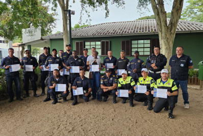 Guardas municipais de Três Rios participam de curso de reciclagem em trânsito