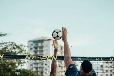 Niterói Esportes de Praia terá campeonatos de futevôlei, beach tennis e vôlei
