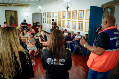 Prefeitura de Itaboraí se reúne com protetores de animais e anuncia feira de adoção