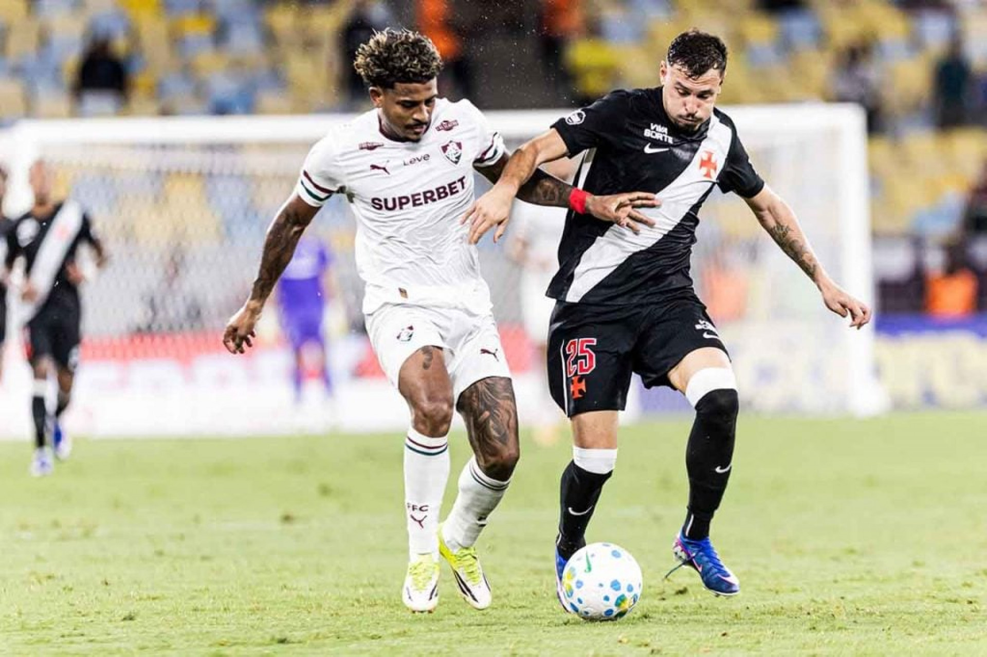 Derrota exp&otilde;e fragilidades do Fluminense e erros de Zubeld&iacute;a