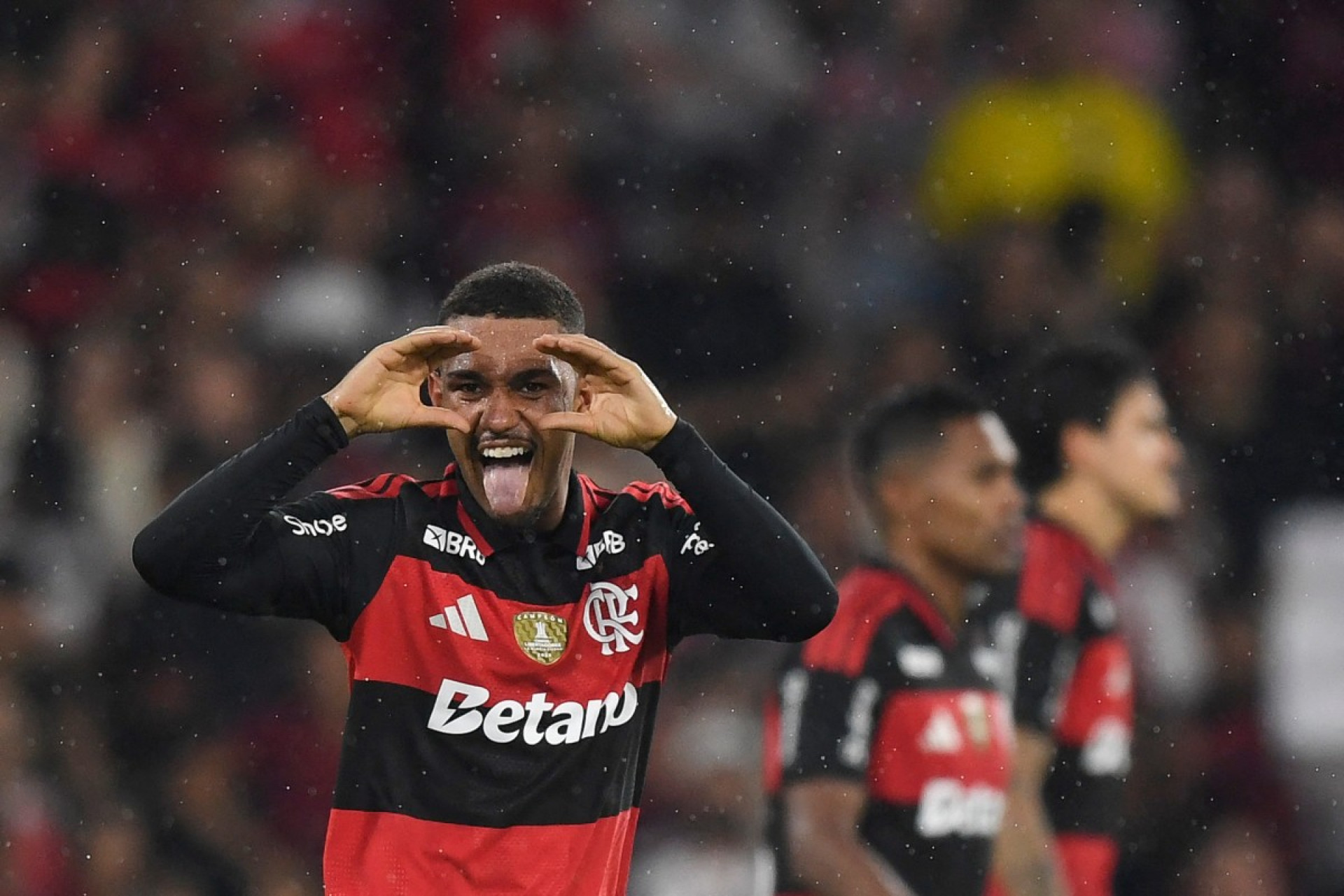 Samuel Lino marcou na vitória do Flamengo sobre o Remo - Daniel Ramalho / AFP