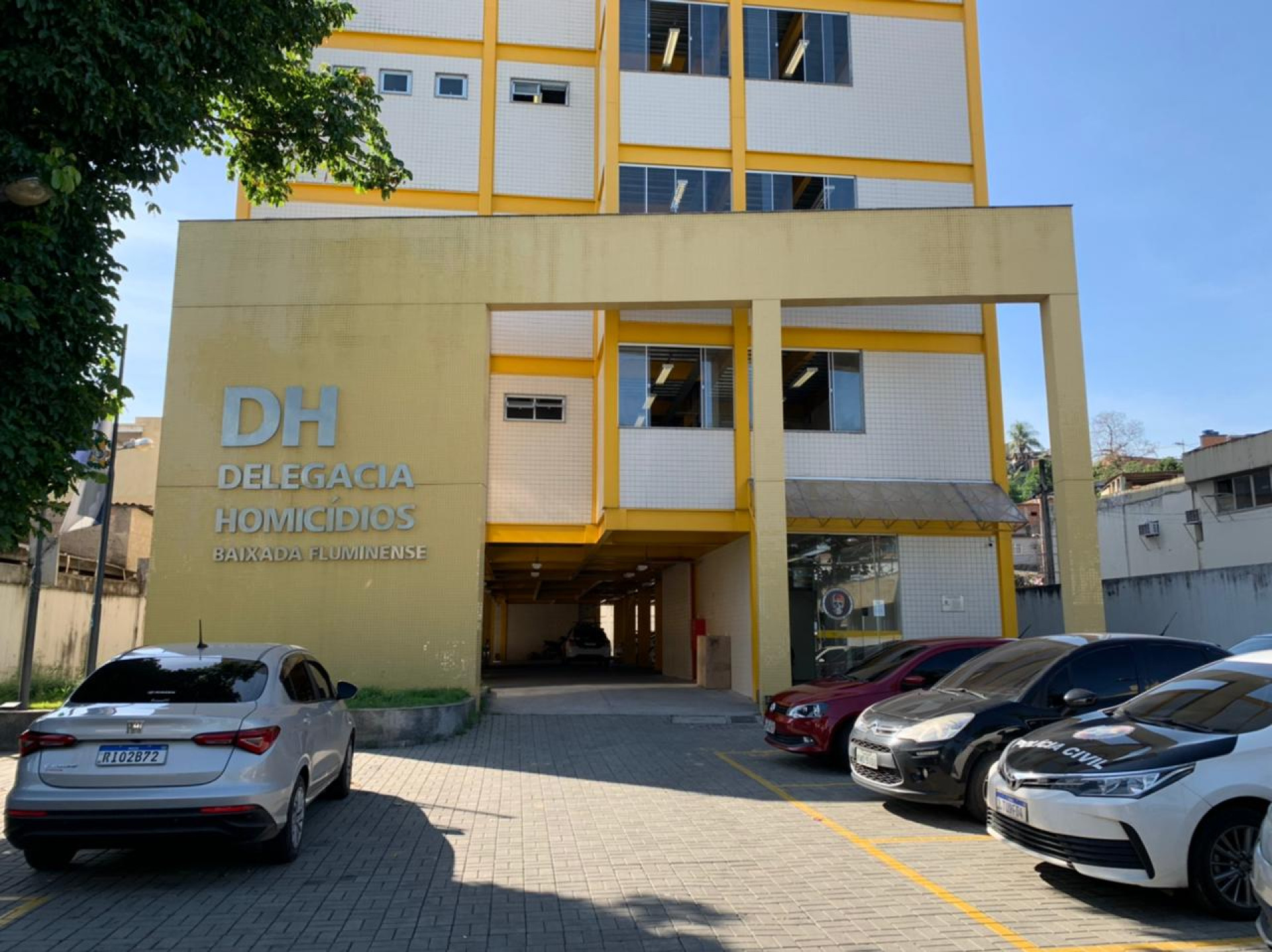 Arsenal de guerra é encontrado em casa no Complexo do Caju