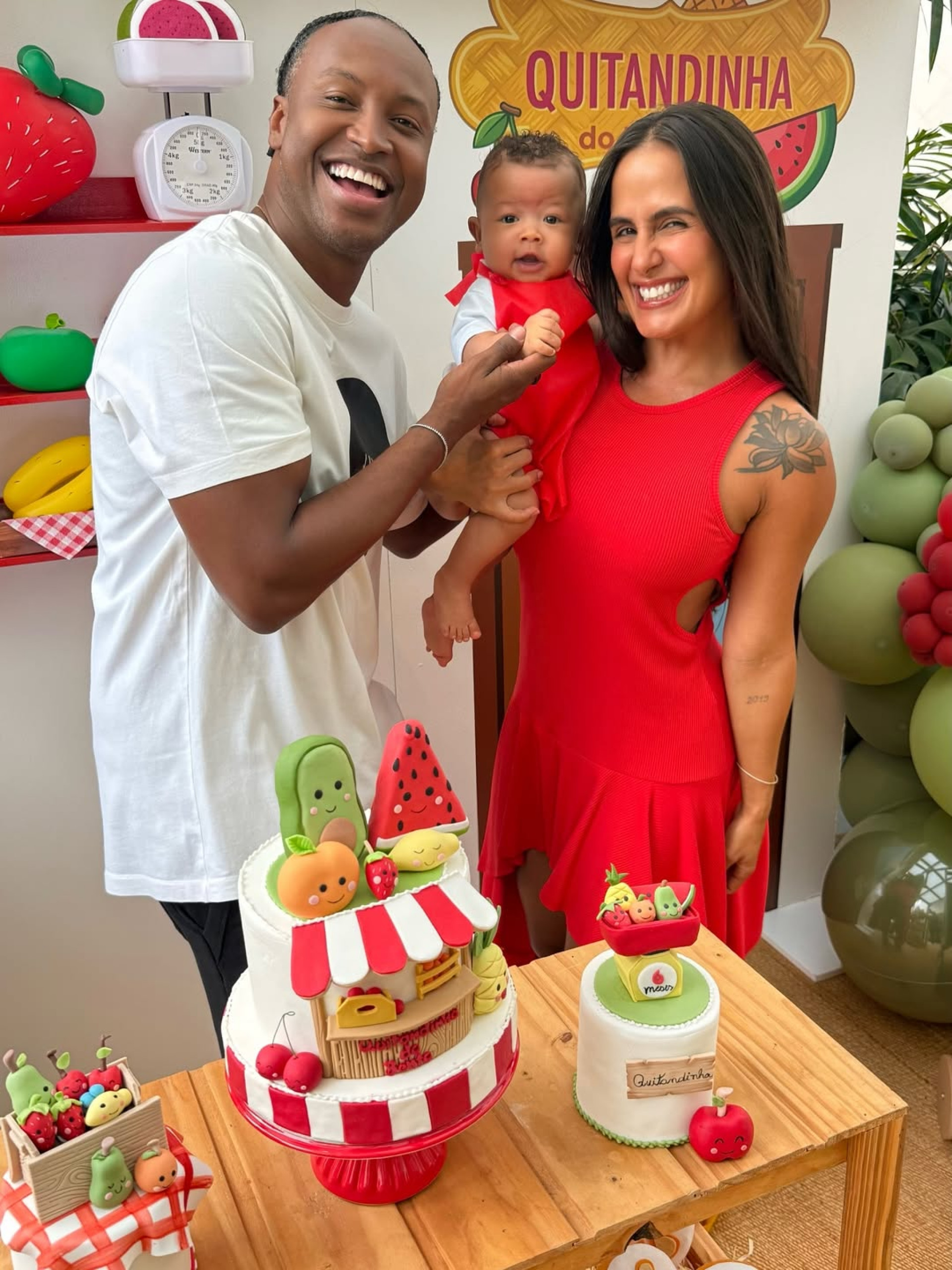 Carol Peixinho e Thiaguinho celebram 6 meses do filho com tema 'Quitandinha' - Reprodução / Instagram