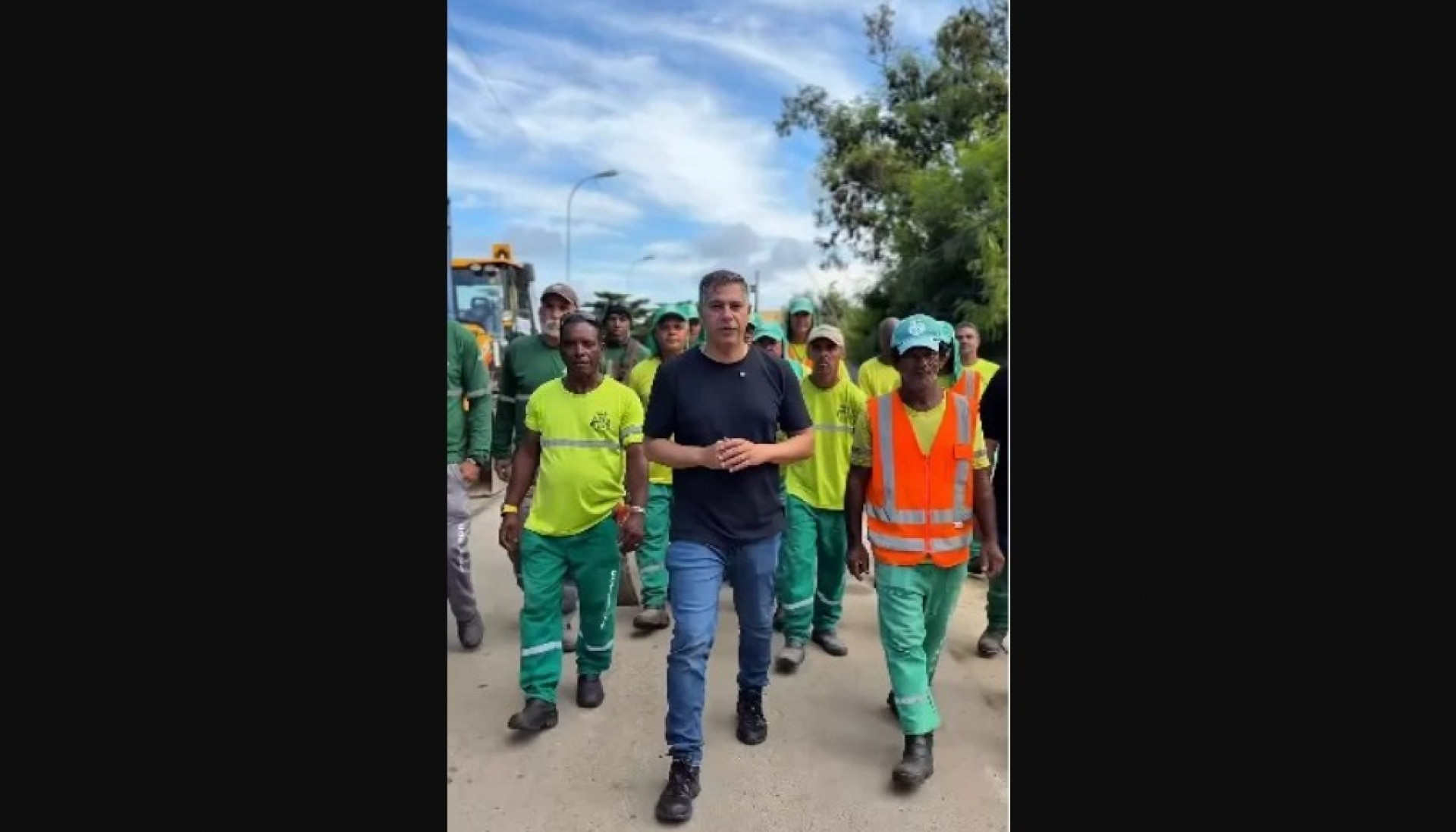 Prefeito destaca import&acirc;ncia da presen&ccedil;a nas ruas para acompanhar demandas. - Reprodu&ccedil;&atilde;o/ Dr. Serginho