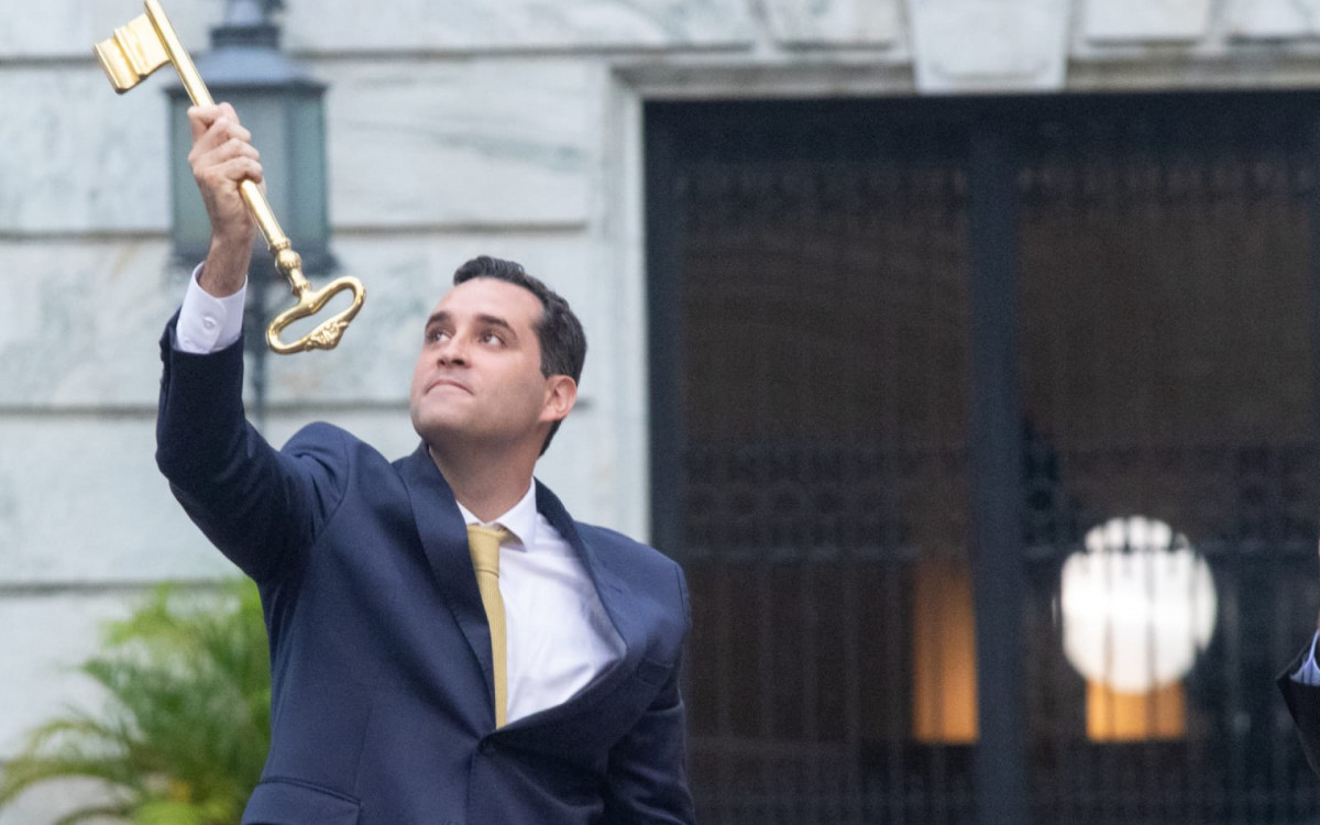 Eduardo Cavaliere assume como prefeito do Rio