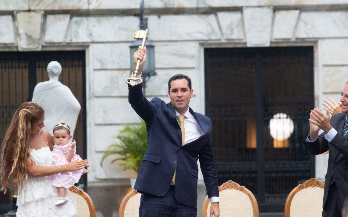 Eduardo Cavaliere assume como prefeito do Rio