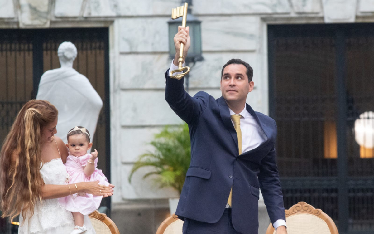 Eduardo Cavaliere assume como prefeito do Rio