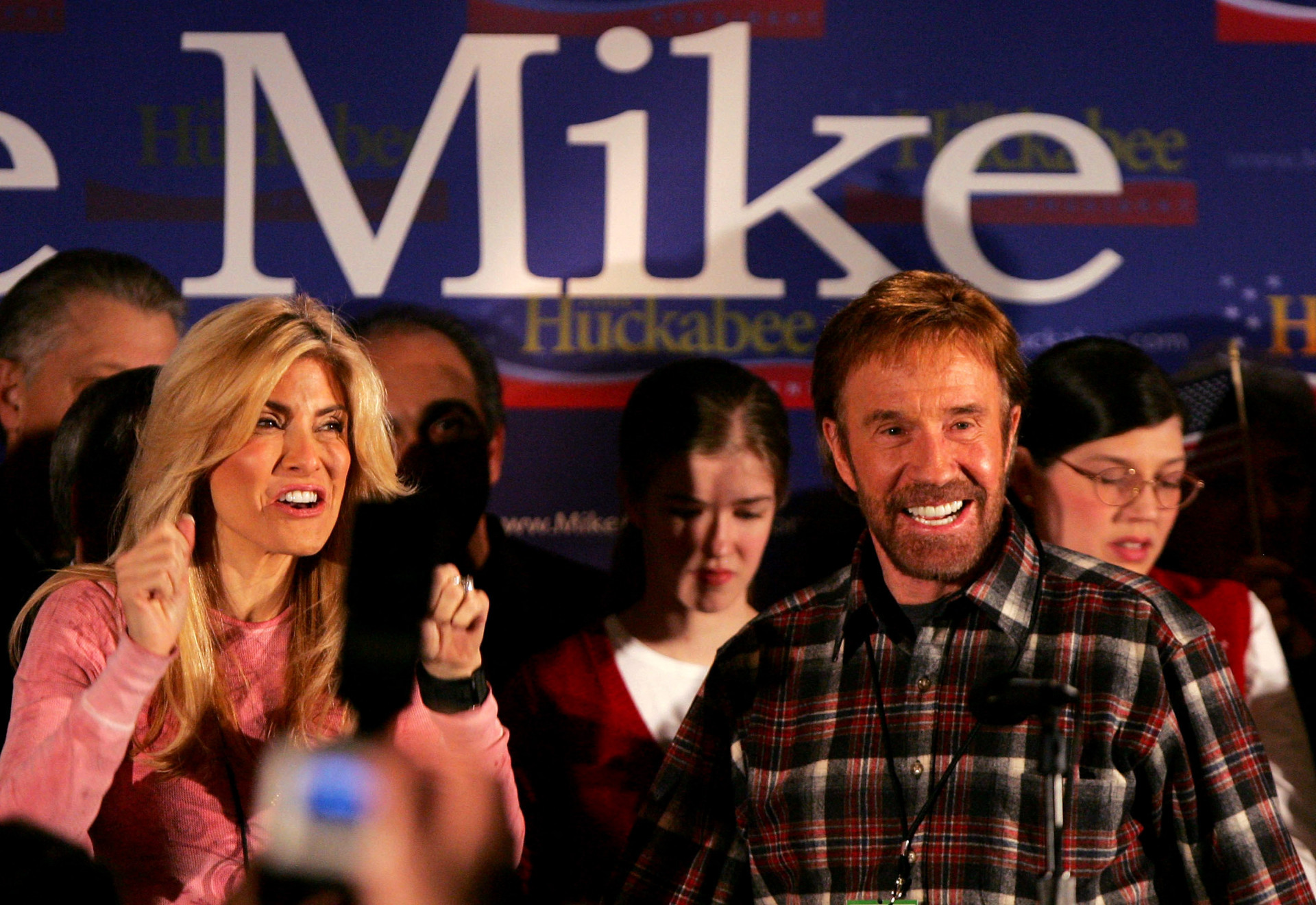 Chuck Norris, astro do cinema de ação americano e lenda das artes marciais, morreu aos 86 anos - AFP