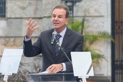 TRE determina que Paes exclua postagens com críticas a Castro e aliados