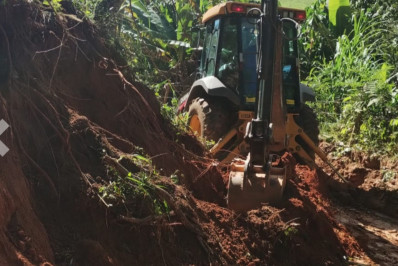 Agricultura e Obras cuidam de estragos gerados por chuvas em estradas vicinais