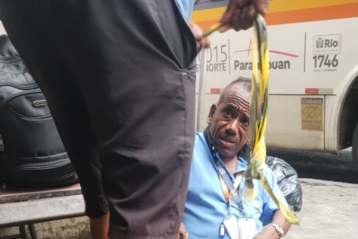 Vídeo: granada explode em ponto de ônibus e deixa oito feridos na Ilha do Governador