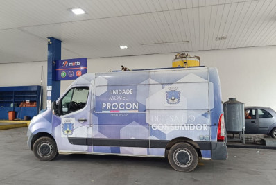 Procon intensifica fiscalização em postos para conter aumentos no preço dos combustíveis em Petrópolis