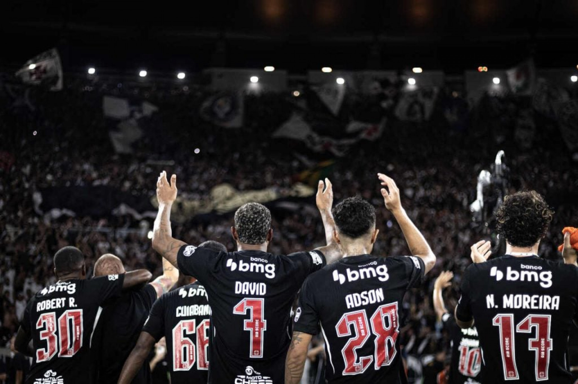 Nuno Moreira desencanta e recupera confian&ccedil;a no Vasco