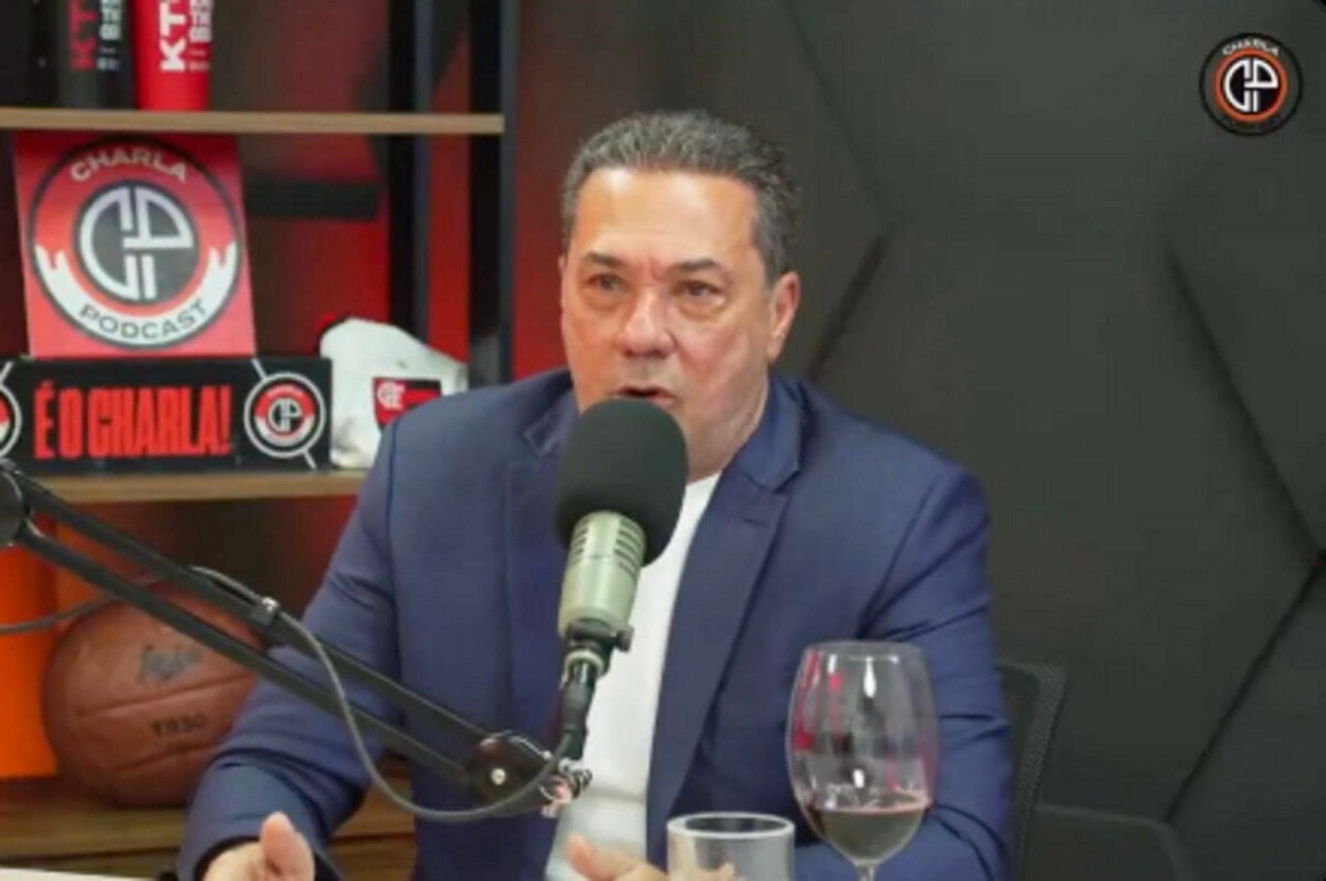 Vanderlei Luxemburgo apresenta melhora, mas segue na UTI