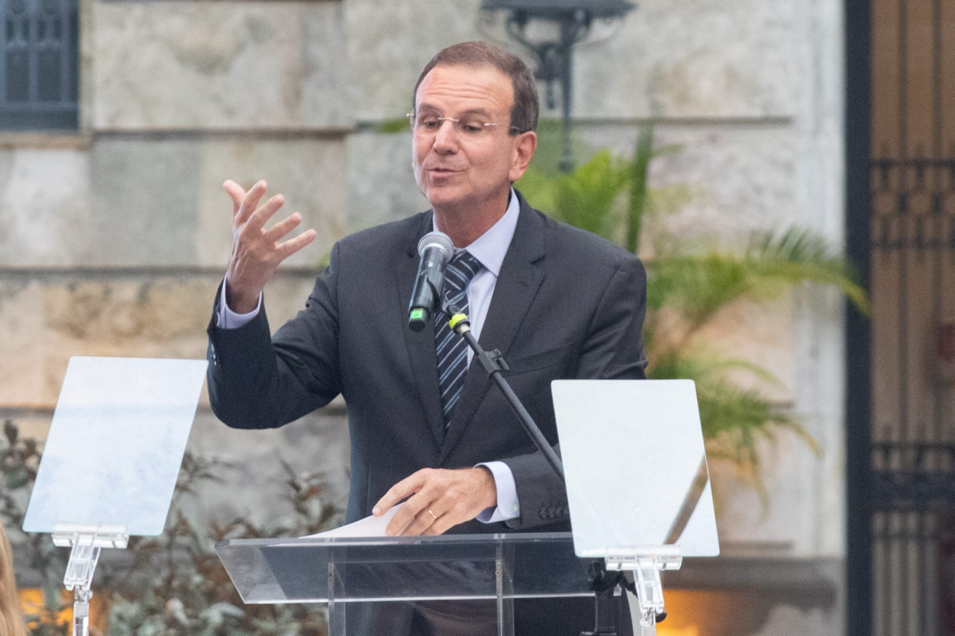 Em cerimônia no Palácio da Cidade, Eduardo Paes transmite cargo de prefeito para Eduardo Cavaliere - Érica Martin / Agência O Dia