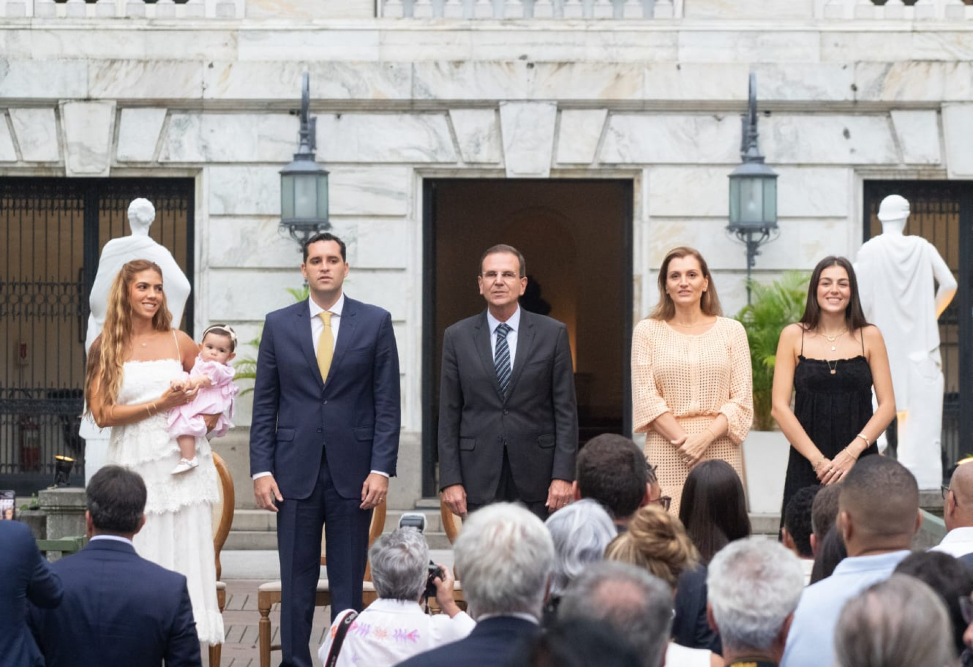 Em cerimônia no Palácio da Cidade, Eduardo Paes transmite cargo de prefeito para Eduardo Cavaliere - Érica Martin / Agência O Dia