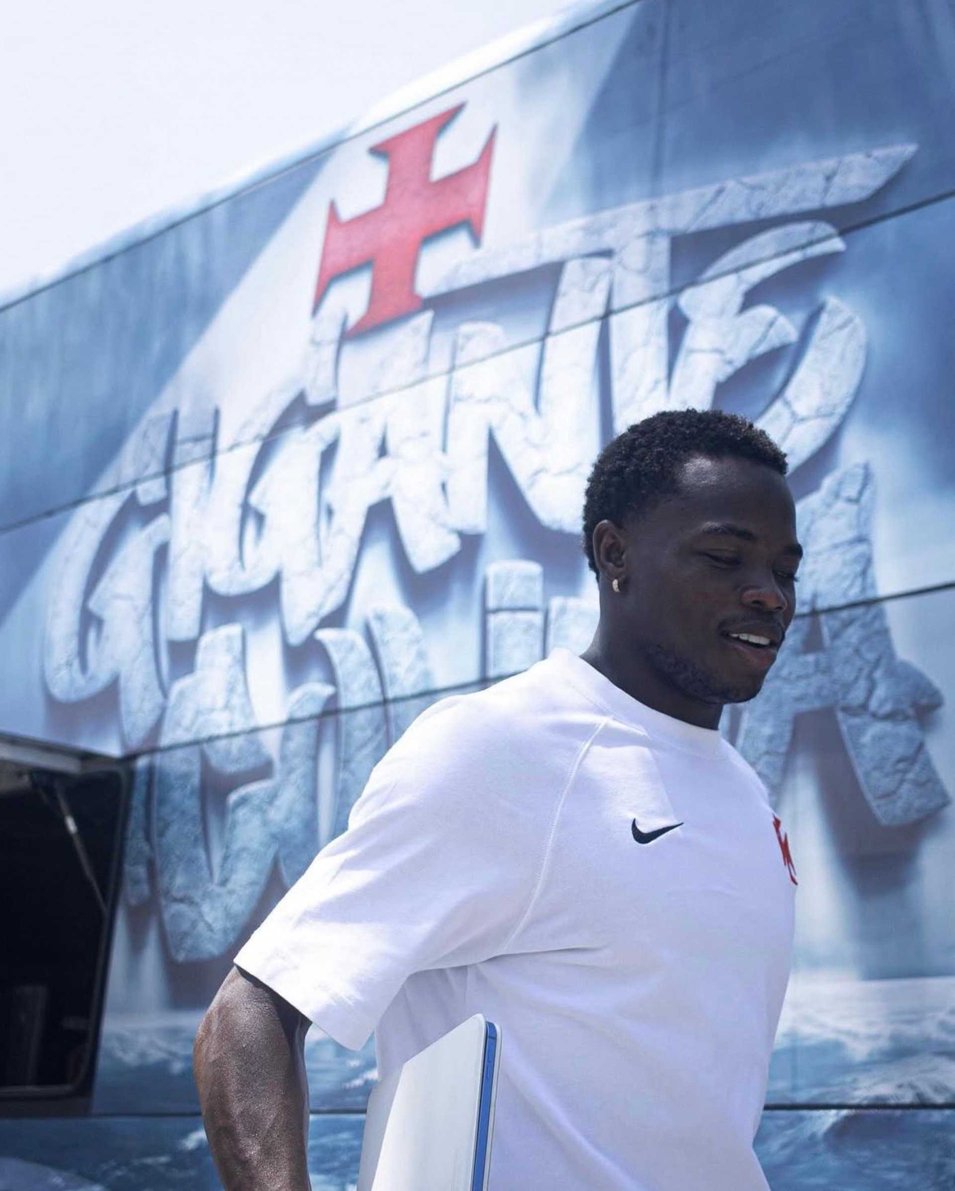 Andrés Gómez atravessa grande fase no Vasco