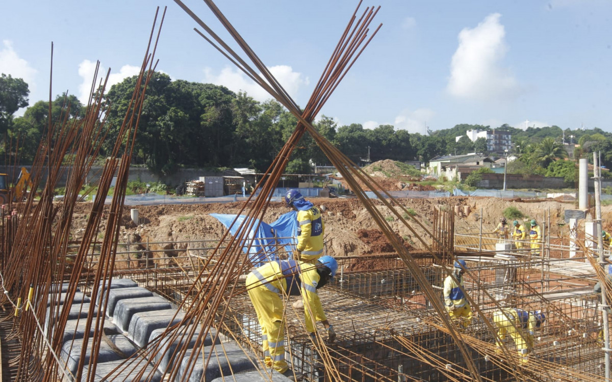 Prefeito Eduardo Cavaliere visita as obras do novo Terminal BRT Bairro Imperial Santa Cruz