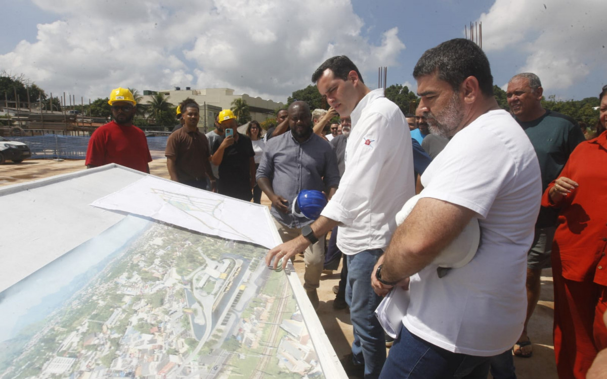 Prefeito Eduardo Cavaliere visita as obras do novo Terminal BRT Bairro Imperial Santa Cruz