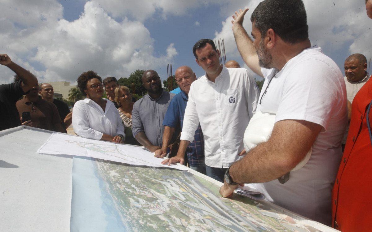 Prefeito Eduardo Cavaliere visita as obras do novo Terminal BRT Bairro Imperial Santa Cruz