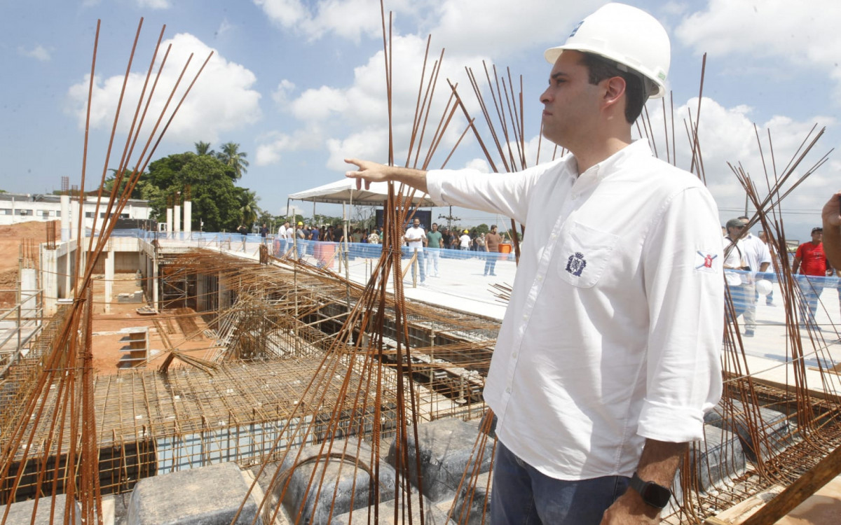 Prefeito Eduardo Cavaliere visita as obras do novo Terminal BRT Bairro Imperial Santa Cruz