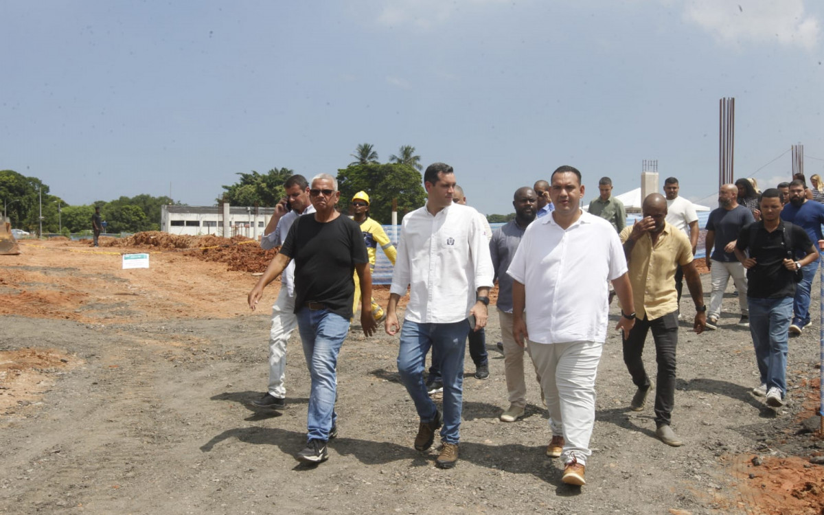 Prefeito Eduardo Cavaliere visita as obras do novo Terminal BRT Bairro Imperial Santa Cruz