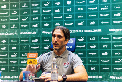 Zubeldía explica escolha por Castillo e elogia o grupo: 'Forte mentalmente'