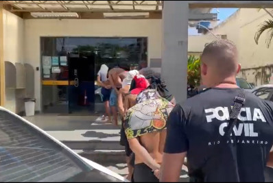 Seis homens são presos e dois adolescentes apreendidos por agredir capivara na Ilha do Governador