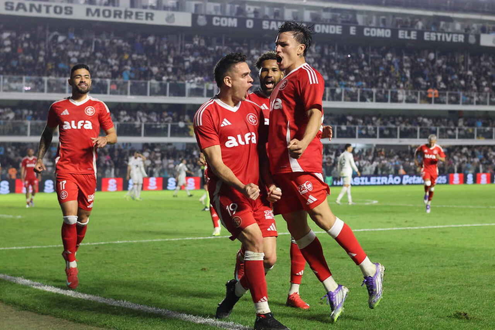 Internacional x Chapecoense: onde assistir, escala&ccedil;&otilde;es e arbitragem