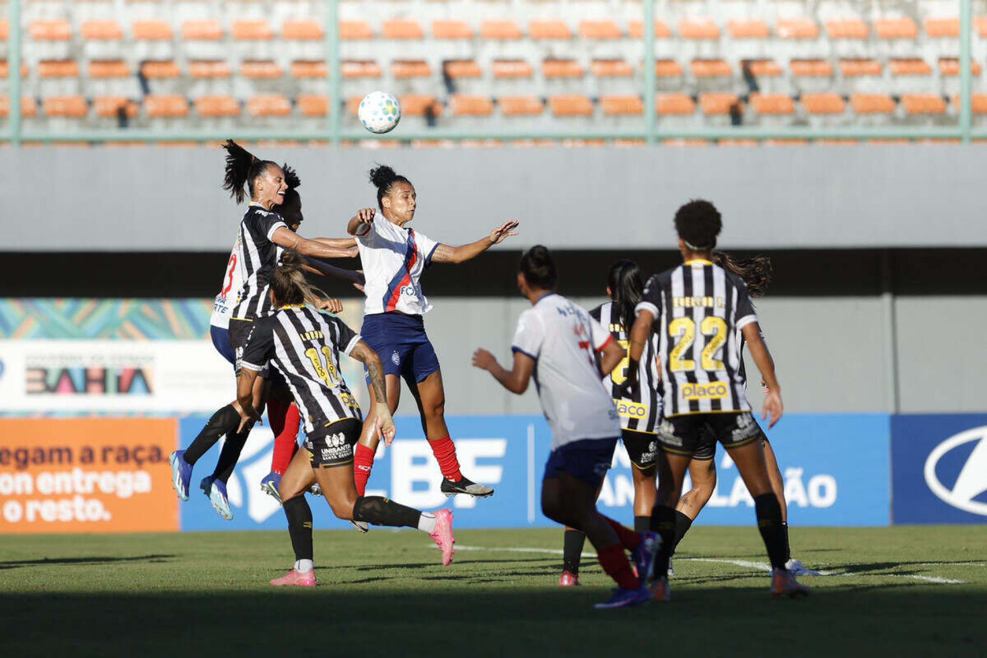 Bahia busca virada e encerra invencibilidade do Santos no Brasileir&atilde;o Feminino