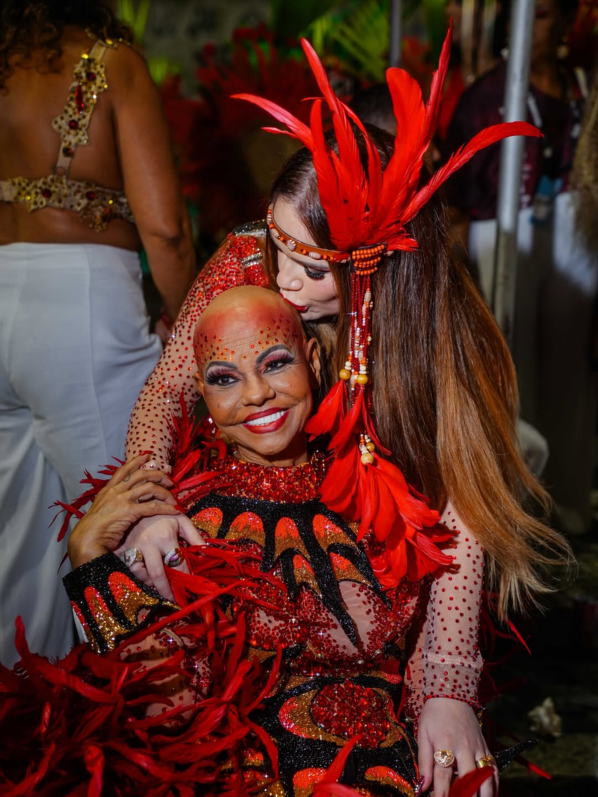 Lara Mara fez uma homenagem nas redes com fotos de diferentes momentos com a avó Deise - Reprodução/Instagram/Lara Mara