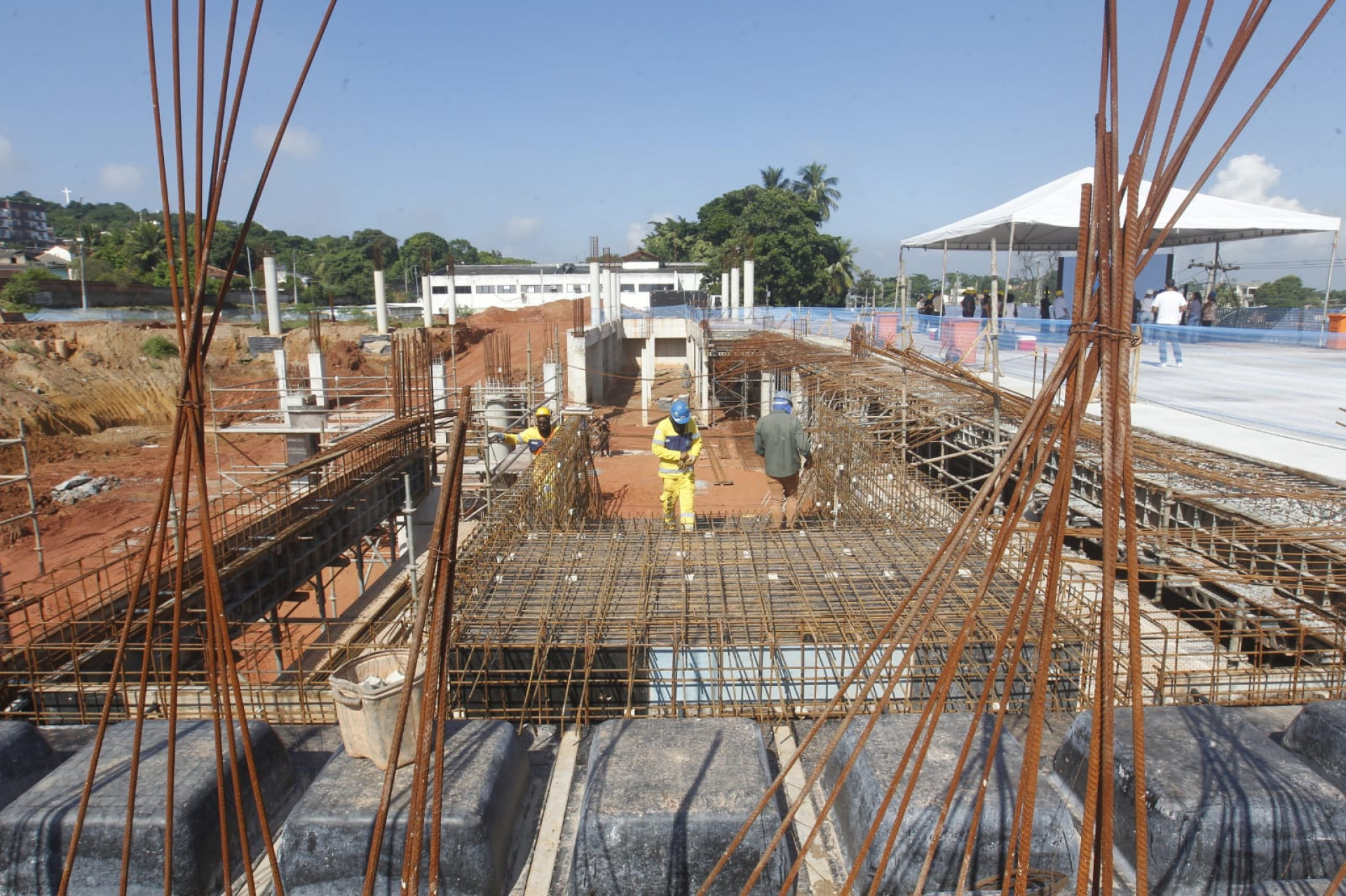 Prefeito Eduardo Cavaliere visita as obras do novo Terminal BRT Bairro Imperial Santa Cruz - Reginaldo Pimenta / Agência O Dia