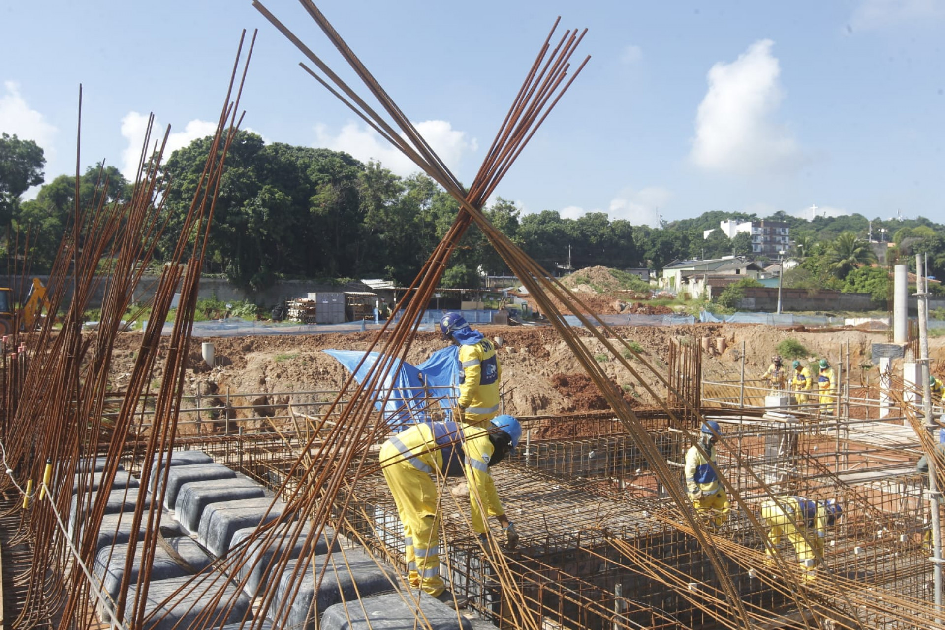 Prefeito Eduardo Cavaliere visita as obras do novo Terminal BRT Bairro Imperial Santa Cruz - Reginaldo Pimenta / Agência O Dia