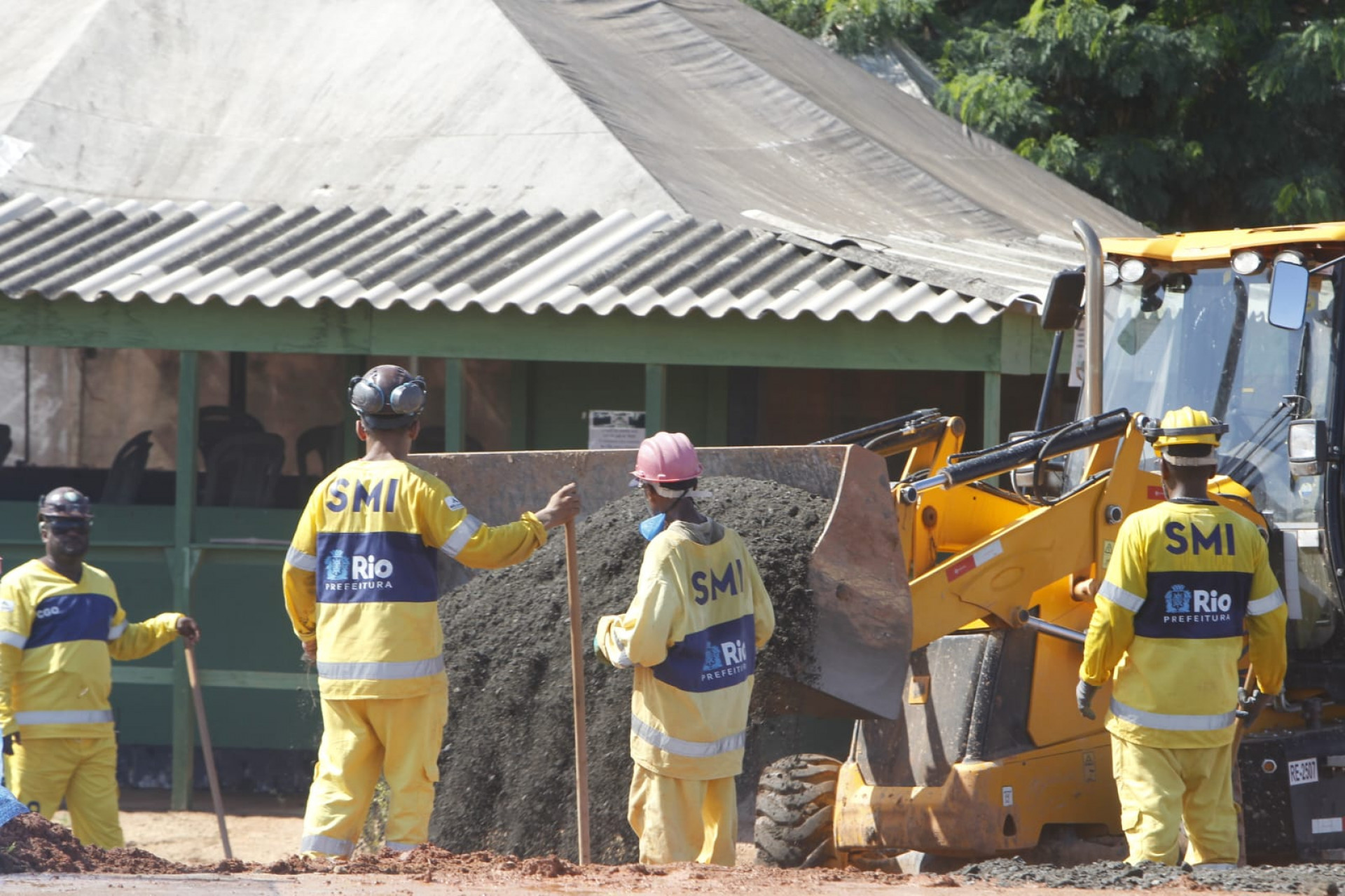 Prefeito Eduardo Cavaliere visita as obras do novo Terminal BRT Bairro Imperial Santa Cruz - Reginaldo Pimenta / Agência O Dia
