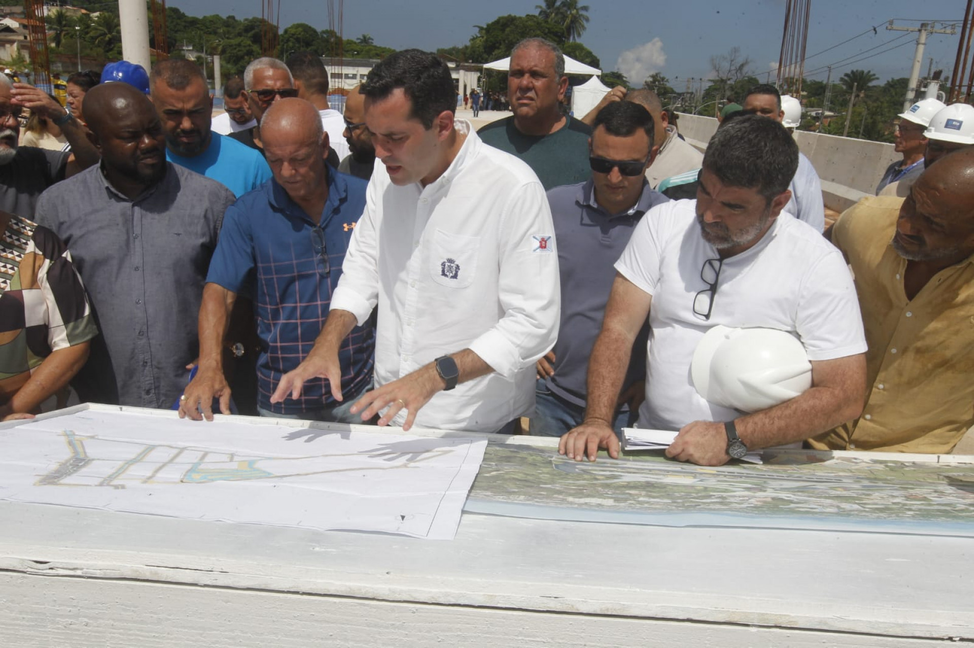 Prefeito Eduardo Cavaliere visita as obras do novo Terminal BRT Bairro Imperial Santa Cruz - Reginaldo Pimenta / Agência O Dia