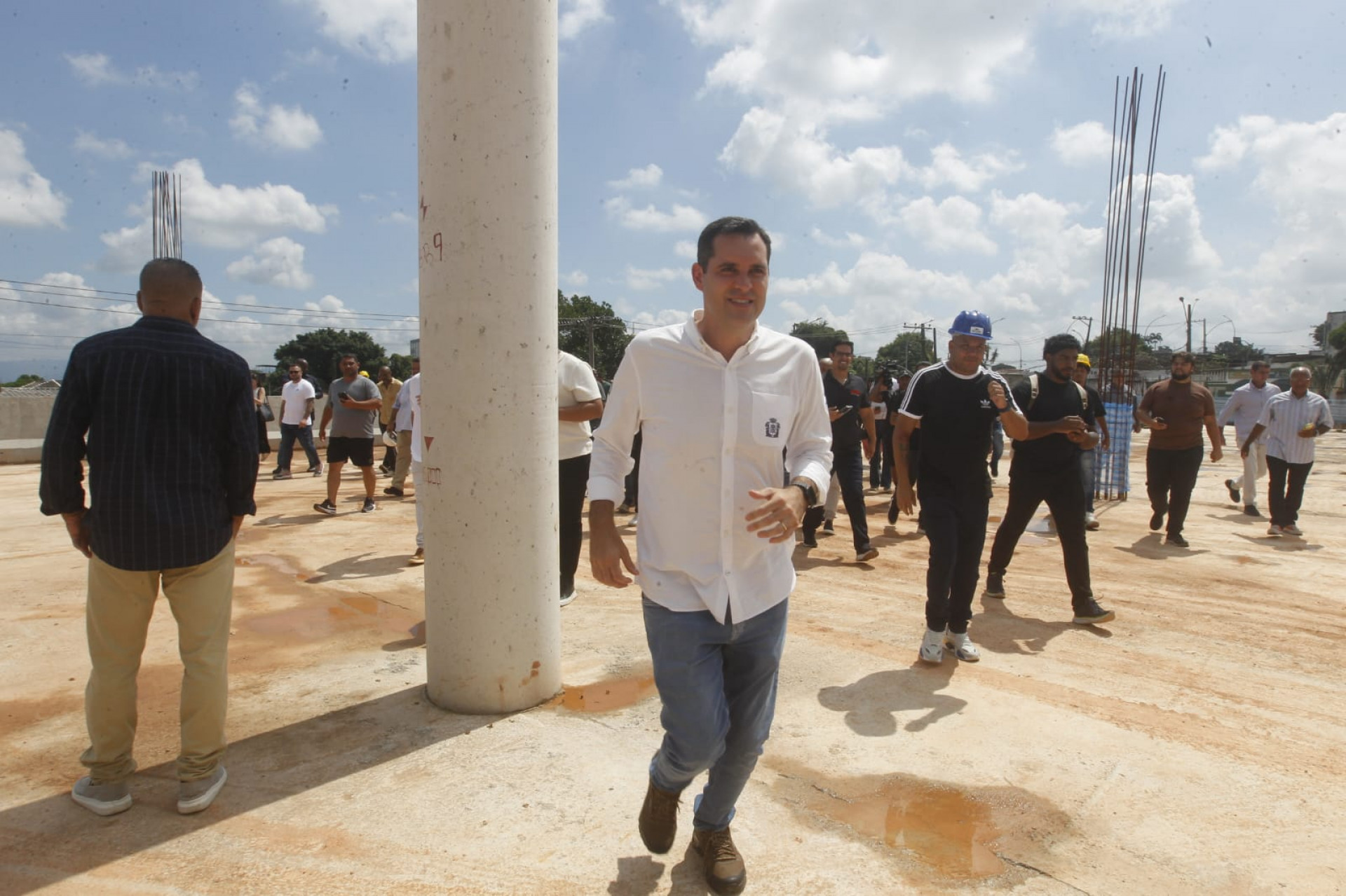 Prefeito Eduardo Cavaliere visita as obras do novo Terminal BRT Bairro Imperial Santa Cruz - Reginaldo Pimenta / Agência O Dia
