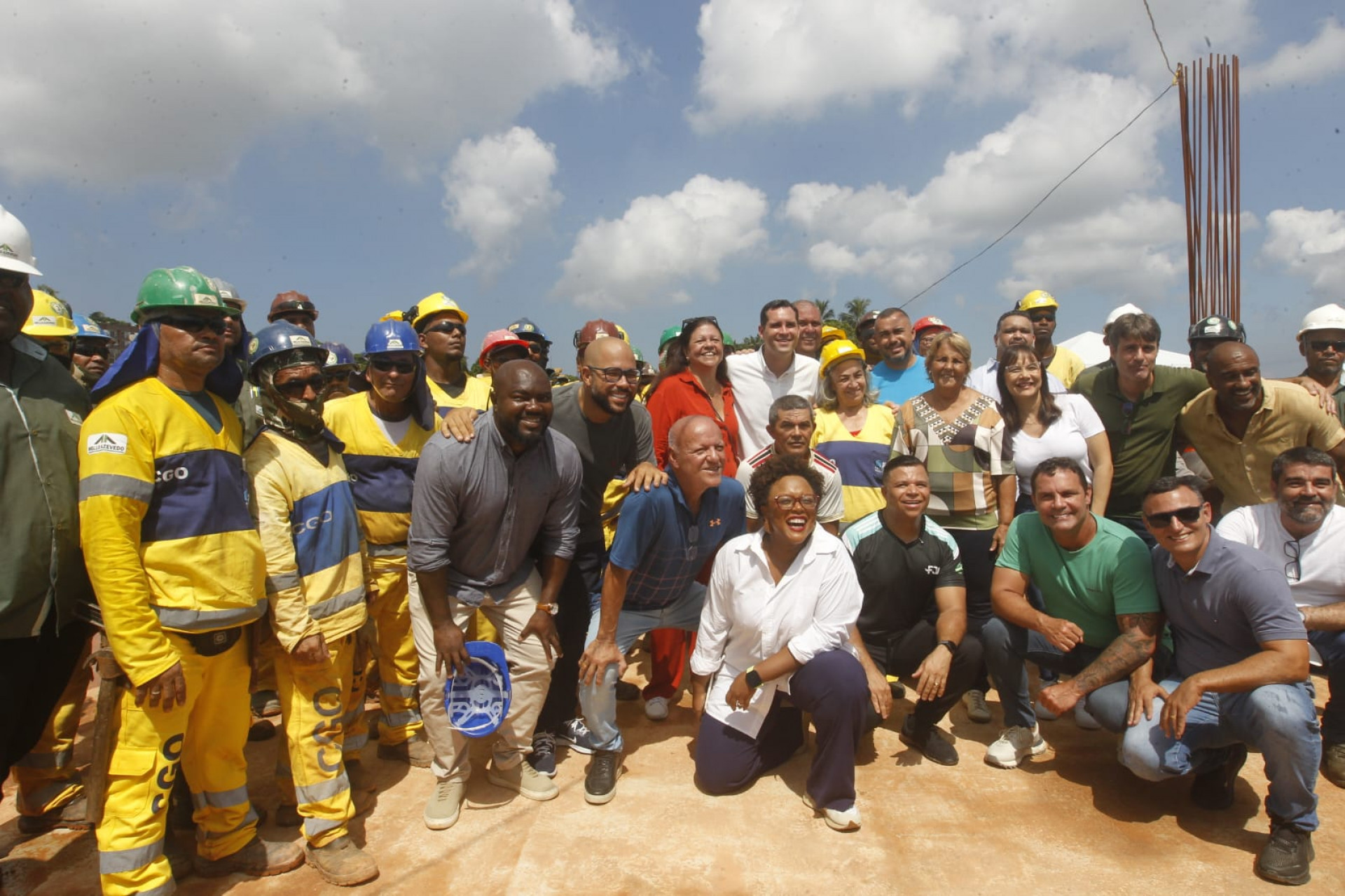 Prefeito Eduardo Cavaliere visita as obras do novo Terminal BRT Bairro Imperial Santa Cruz - Reginaldo Pimenta / Agência O Dia